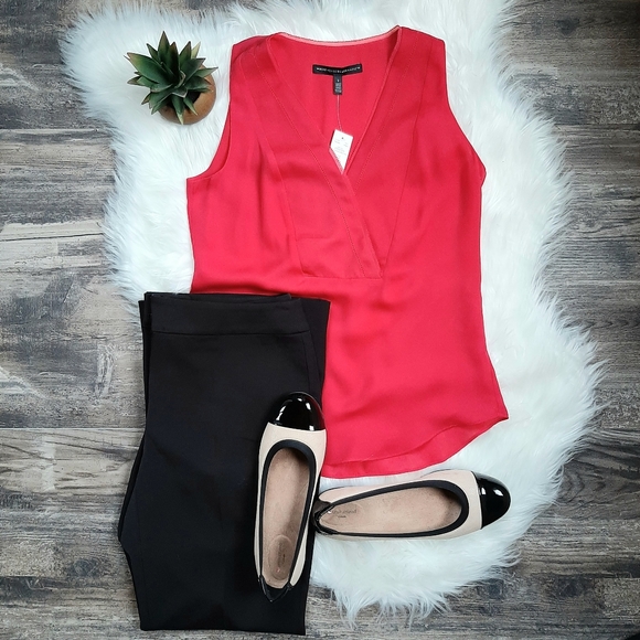 NWT White House Black Market Red sleeveless blouse - Picture 5 of 8
